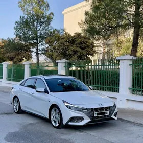 Hyundai Elantra 2021