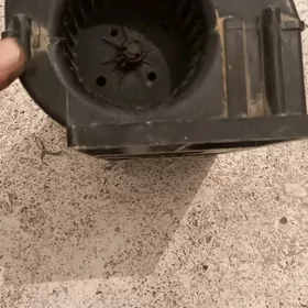 JCB pecin milteryato