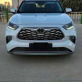 Toyota Highlander 2021