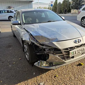 Hyundai Elantra 2021