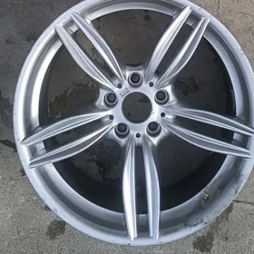 диск от БМВ ф10 19 размер