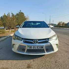 Toyota Camry 2017