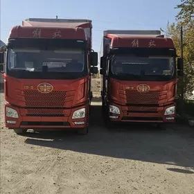 DAF XF 530 2025