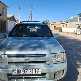 Nissan Pathfinder 1999