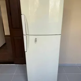 Холодильник HITACHI