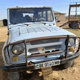 UAZ 469 2000