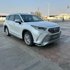 Toyota Highlander 2020