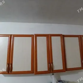 kuhnya we spalniy garnitur