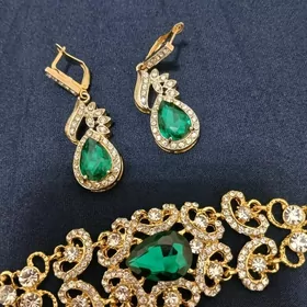 Браслет и серги (бижутерия)