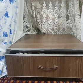 tikin maşynyň aşagyna goýulýan