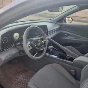 Hyundai Elantra 2021