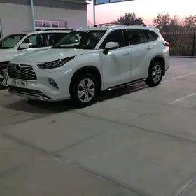Toyota Highlander 2020