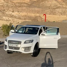 Audi Q7 2015