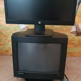 Monitor kompyuter