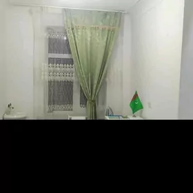 Квартира (3х комн. 1й этаж)