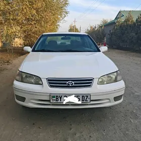 Toyota Camry 2000