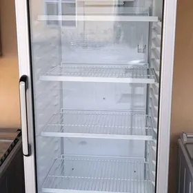 Witrine ugur holodilnik