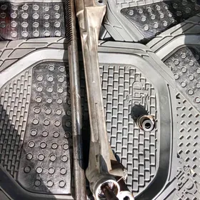 rav4 rulewoy kolonka rabociy