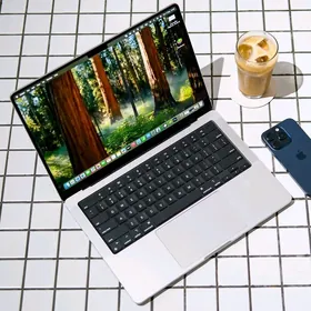 MacBook M5/M4/M4Pro/M4Max