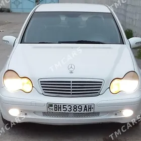 Mercedes-Benz C320 2001