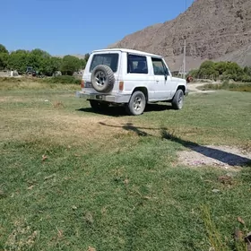 Mitsubishi Pajero 1990