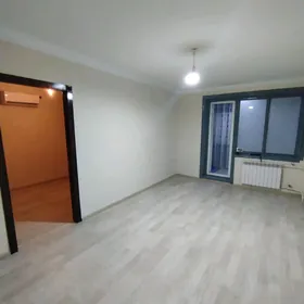 11 мкр. 3 этаж 2 в 3 ком