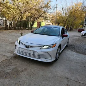 Toyota Camry 2020