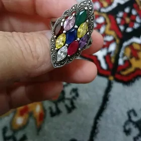 Yuzik gyzyl gasly kumus