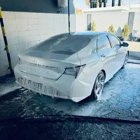 Hyundai Elantra 2021