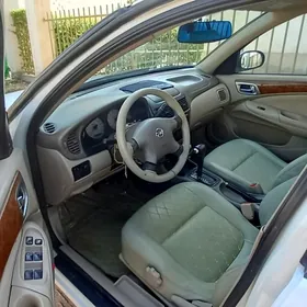 Nissan Sunny 2006