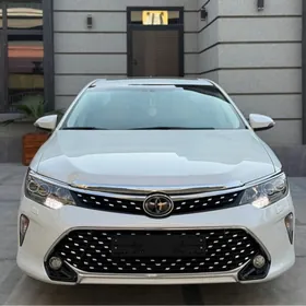 Toyota Camry 2017