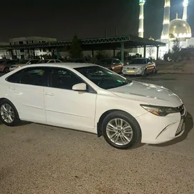 Toyota Camry 2016