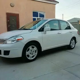 Nissan Versa 2010