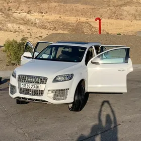 Audi Q7 2015