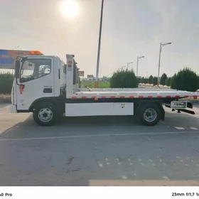 Mitsubishi Canter 2025