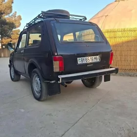Lada Niva 2002