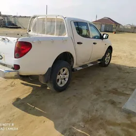 Mitsubishi L200 2007