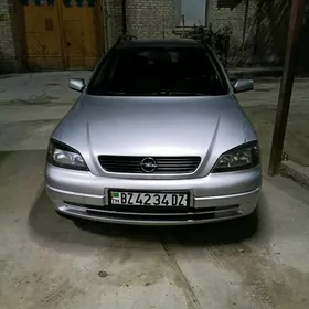 Opel Astra 2004