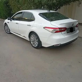 Toyota Camry 2018