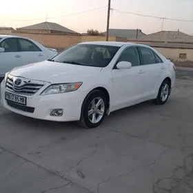 Toyota Camry 2011