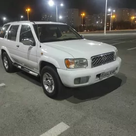 Nissan Pathfinder 1999