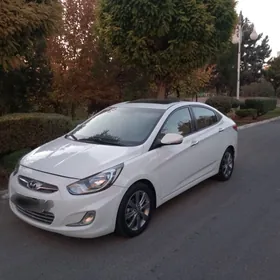Hyundai Accent 2012