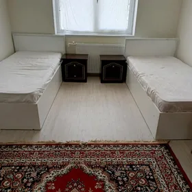 Arenda komnat berýän