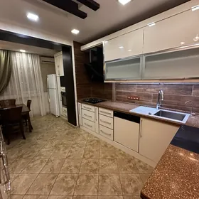 1nji park 5Komnat 180m2