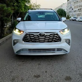 Toyota Highlander 2022