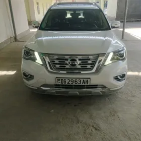 Nissan Pathfinder 2018
