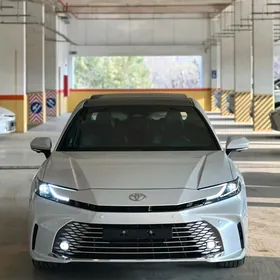 Toyota Camry 2024
