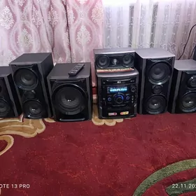 Музыкальный центр