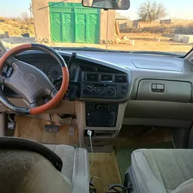 Toyota Sienna 2000