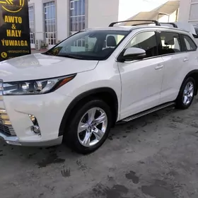 Toyota Highlander 2020